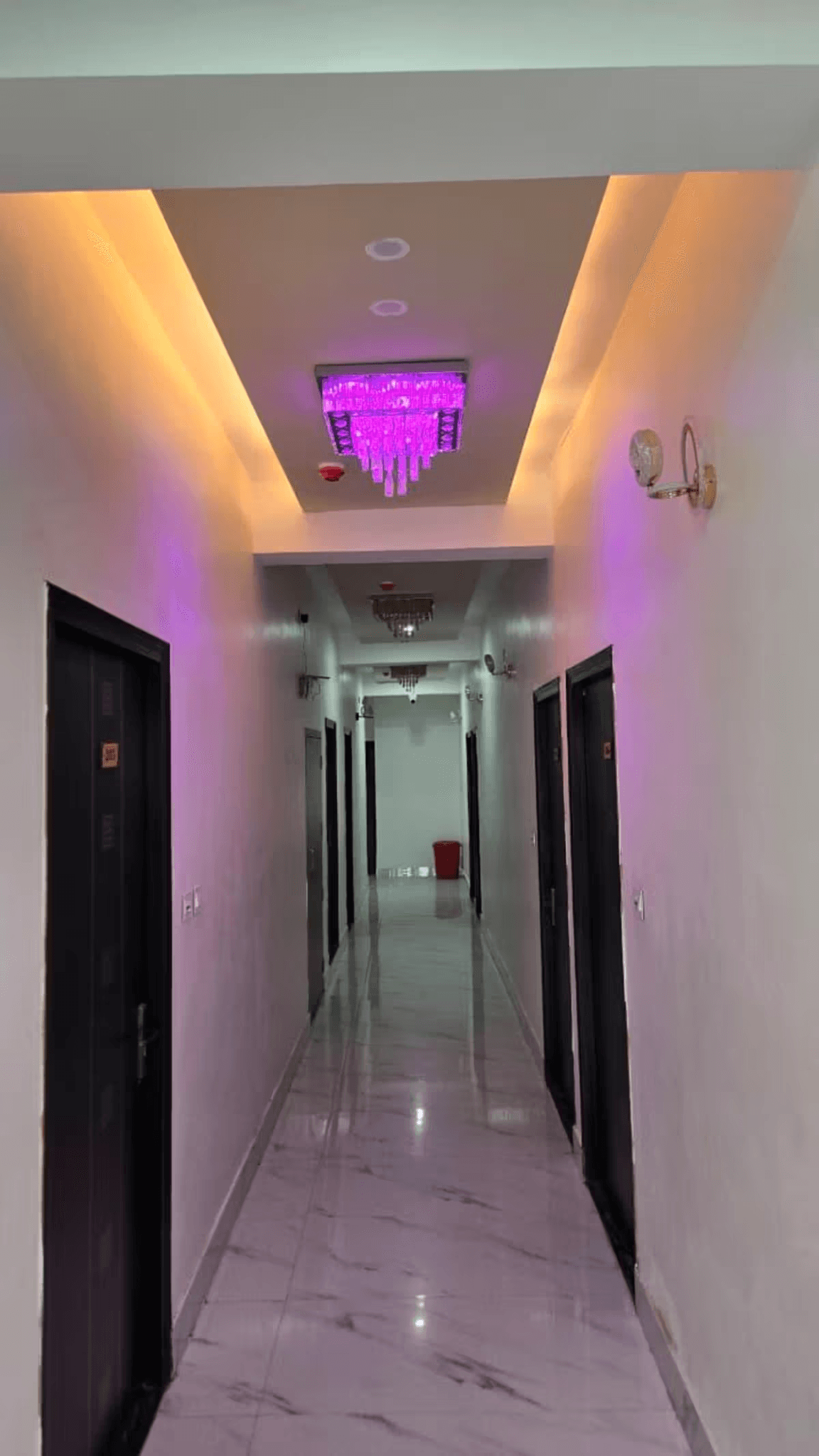 Girivar Dham Sacred Dawn & Mangala Aarti - Peaceful family stay in Vrindavan
